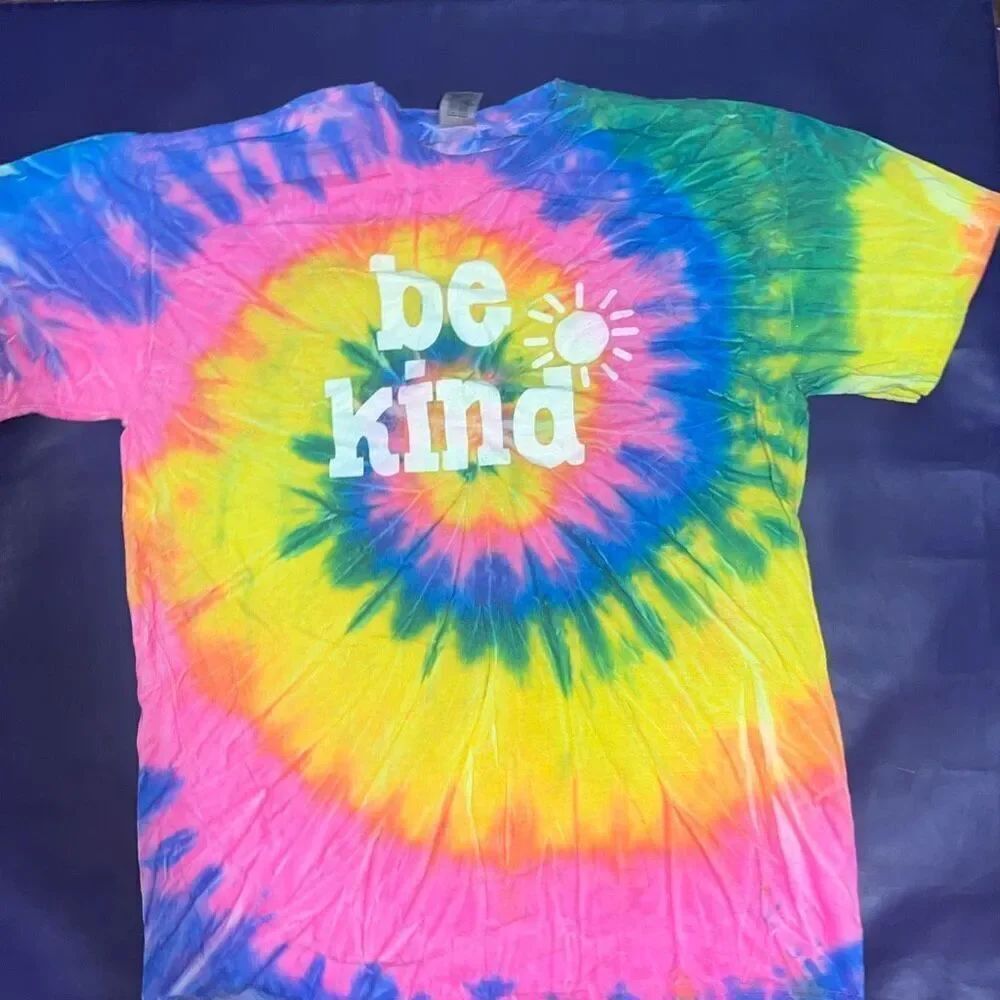 Gildan “Be Kind” Tie-Dye Graphic Tee